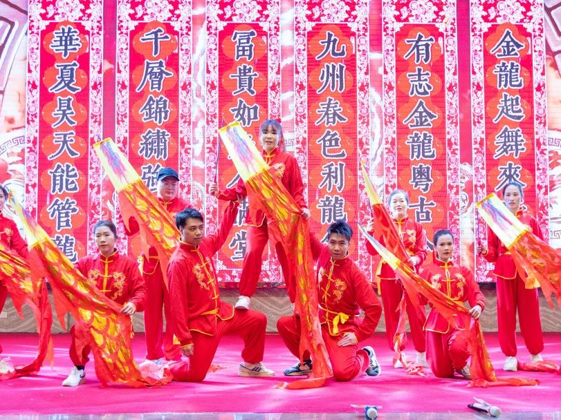 拓路前行·領(lǐng)跑未來 | 集團(tuán)2023年度總結(jié)會(huì)暨2024迎新晚會(huì)圓滿結(jié)束！(圖26)