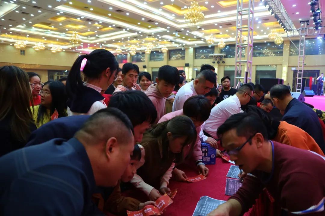 金虎迎新·領(lǐng)跑2022 | 集團(tuán)年度總結(jié)會(huì)暨新年晚會(huì)完美落幕！(圖24)